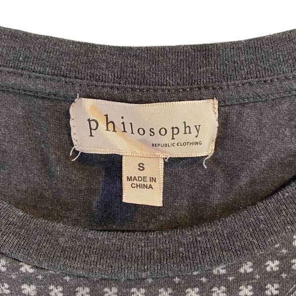 Philosophy S GRAY Bandana Mazzy Print Split short Sleeve Tee - Picture 3 of 5